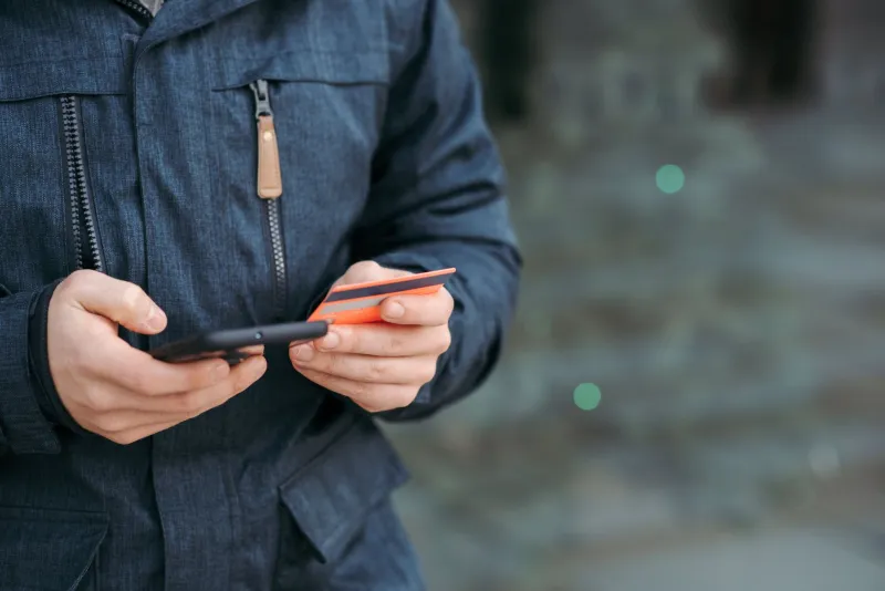 Carte, virement ou wallet mobile : comment payer en ligne au Maroc sans risquer votre argent